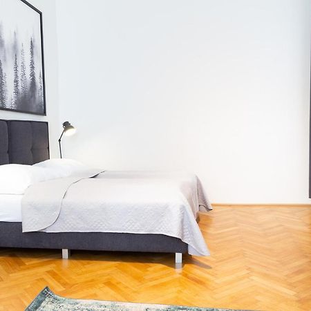 Apartment Lindengasse เวียนนา ภายนอก รูปภาพ