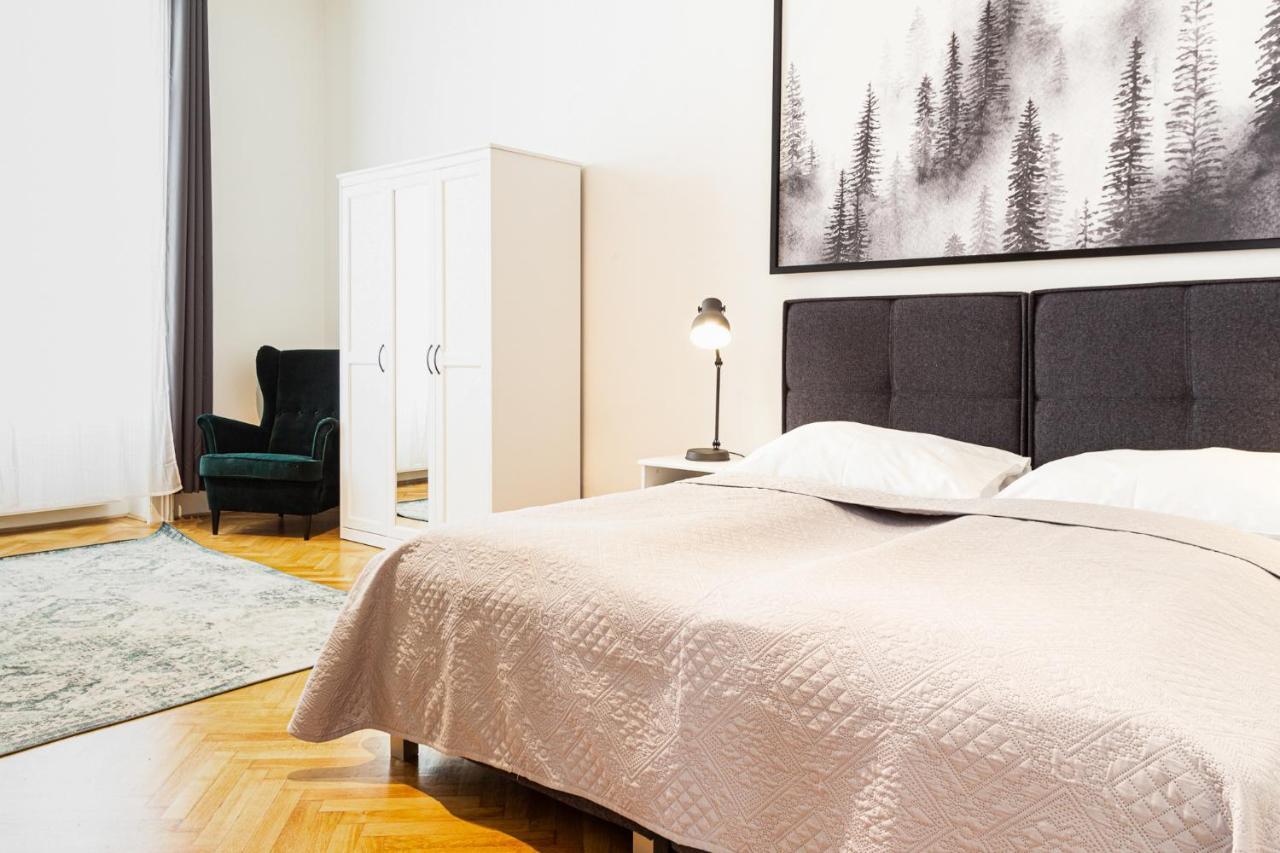 Apartment Lindengasse เวียนนา ภายนอก รูปภาพ
