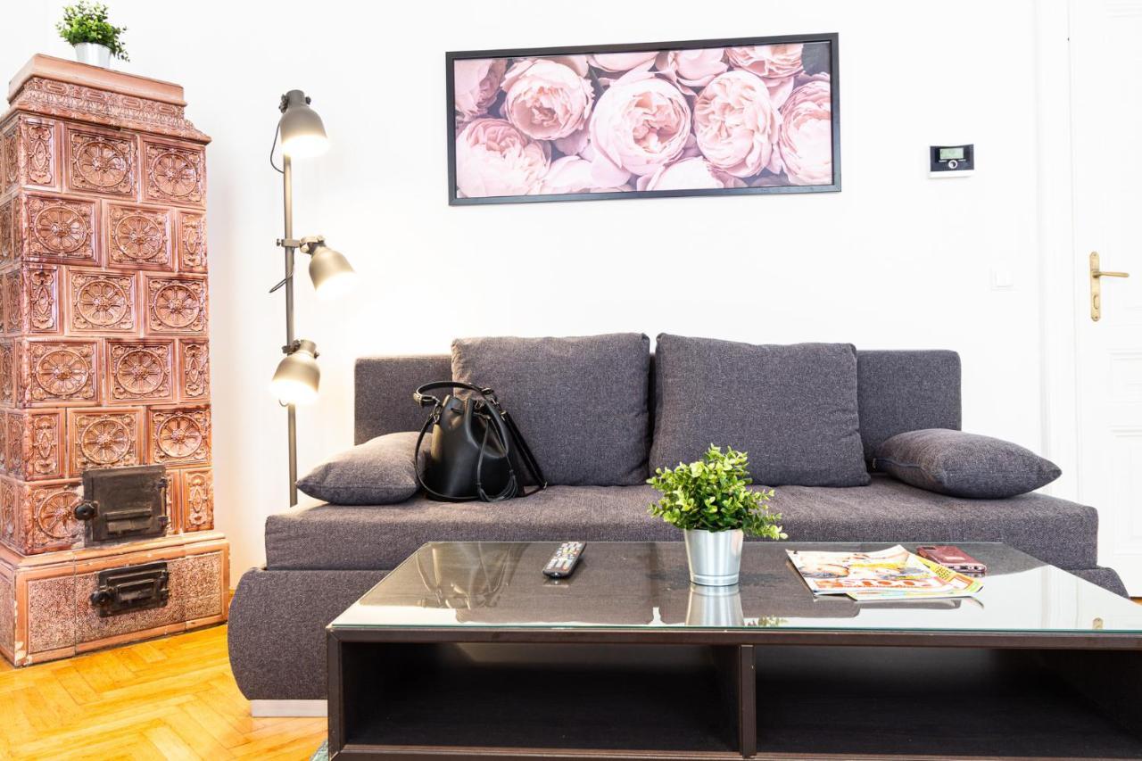 Apartment Lindengasse เวียนนา ภายนอก รูปภาพ